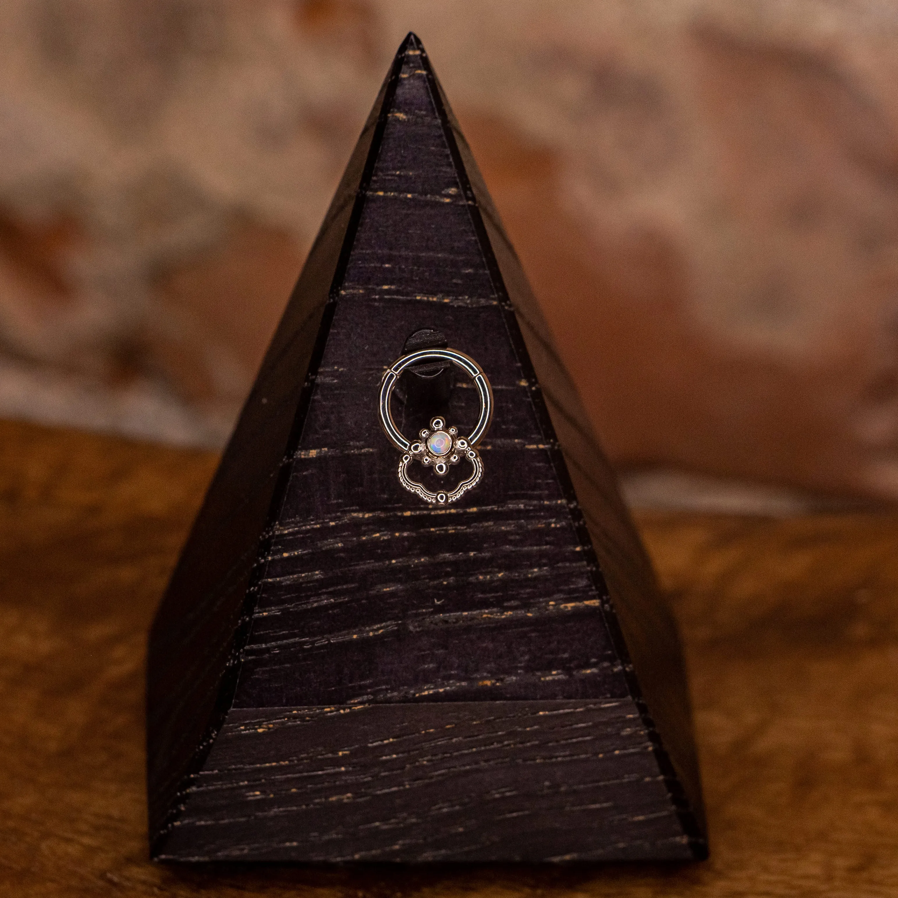 Beaded Knocker Clicker in White Gold