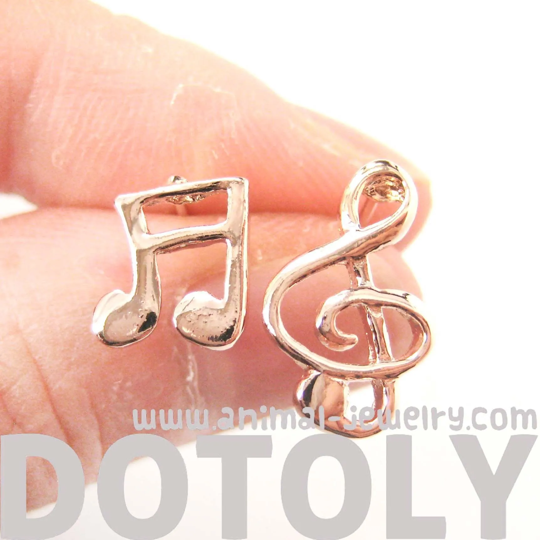 Simple Musical Note Shaped Stud Earrings in Rose Gold