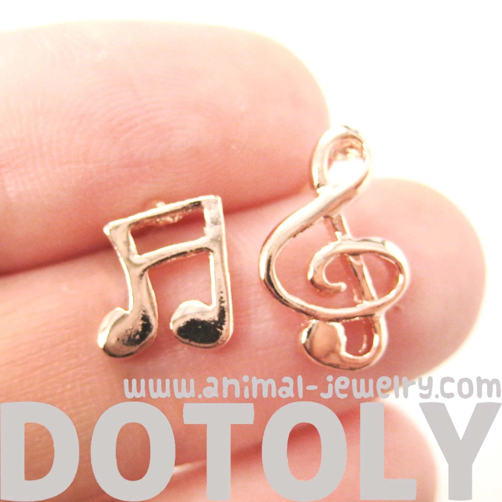Simple Musical Note Shaped Stud Earrings in Rose Gold